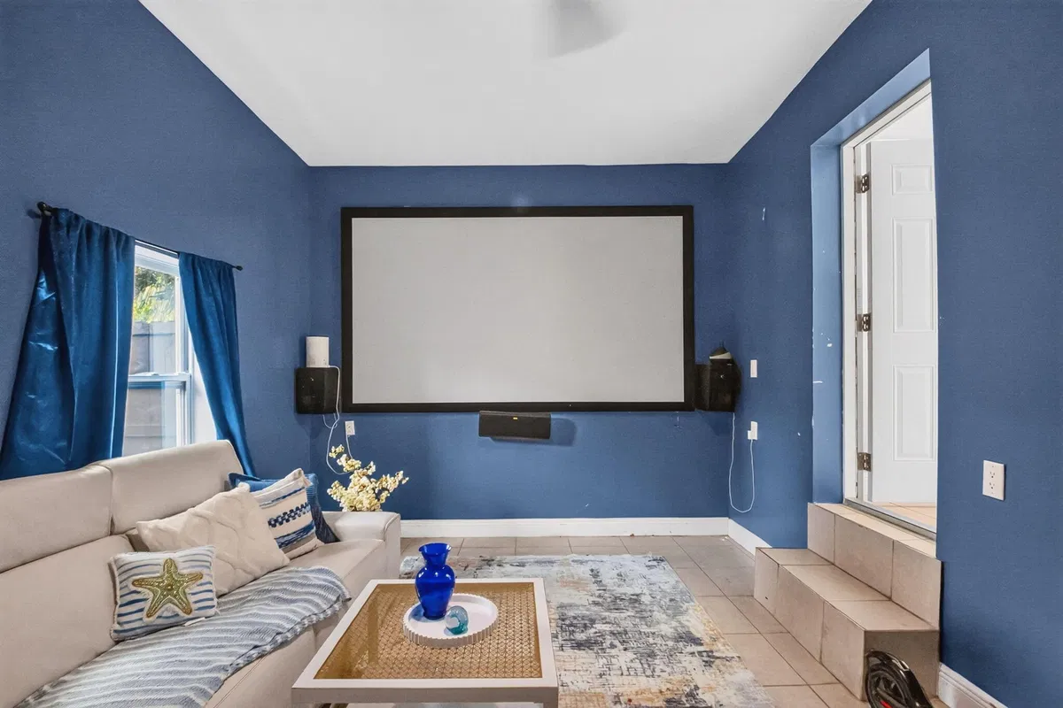  Residence photo 28