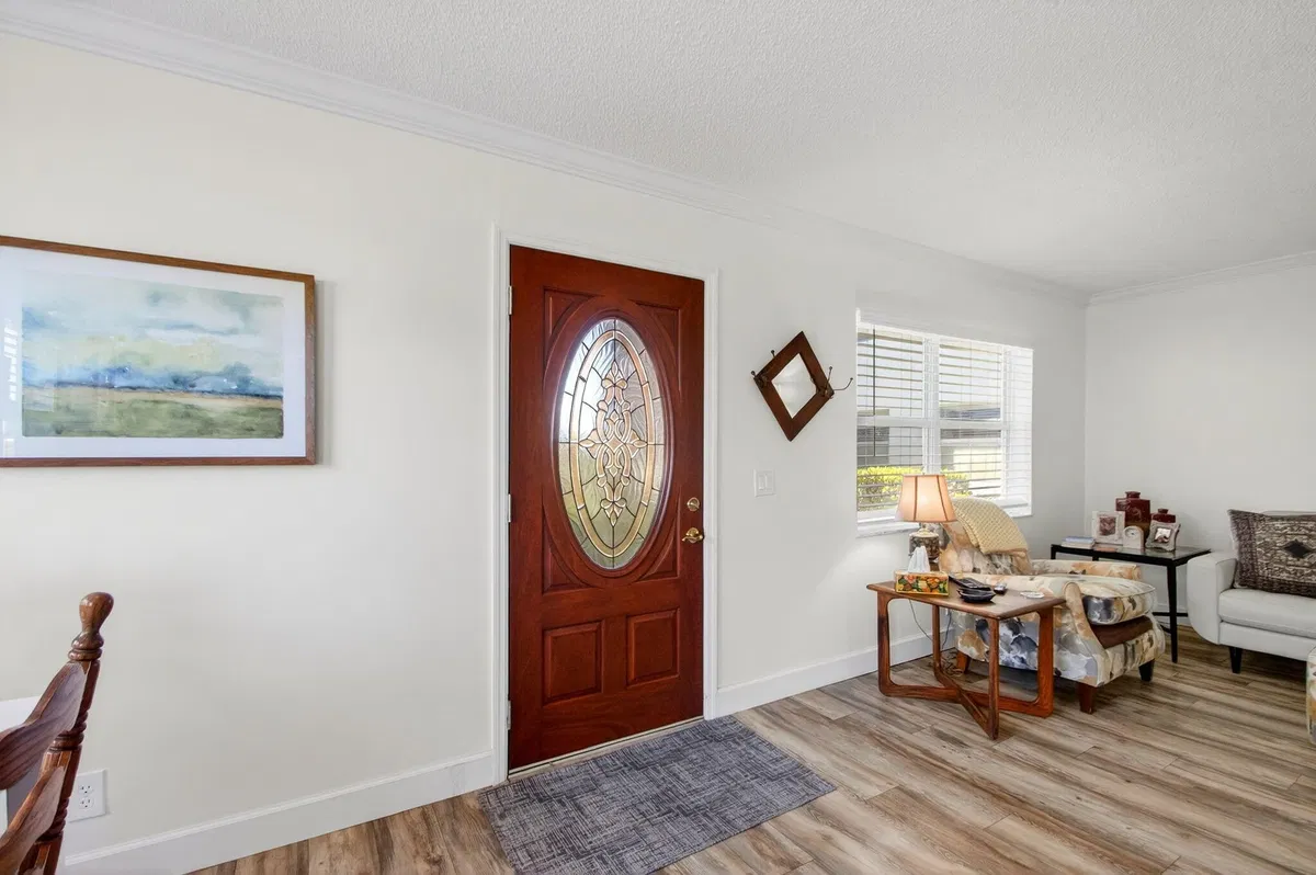 Residence photo 4