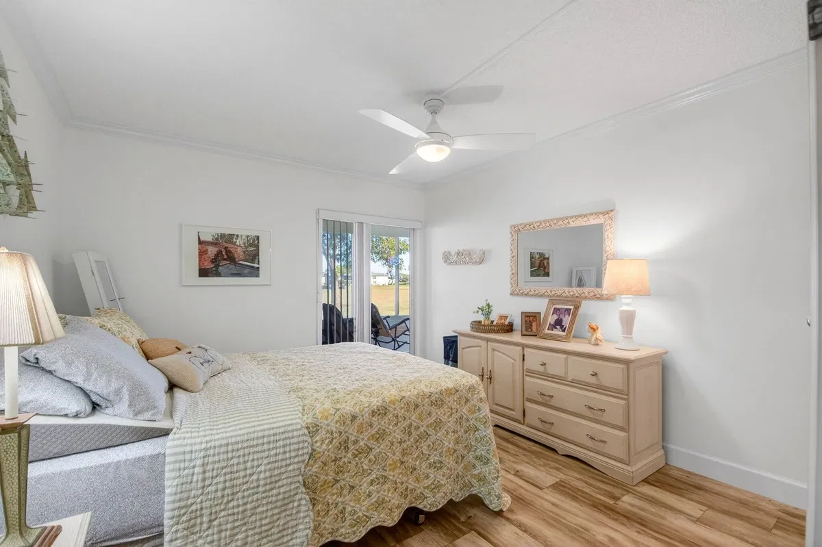 Residence photo 22