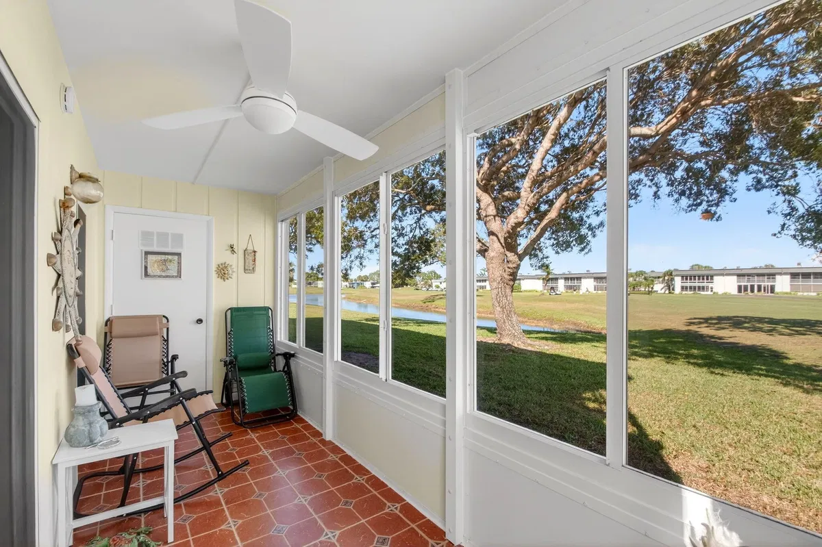 Residence photo 37