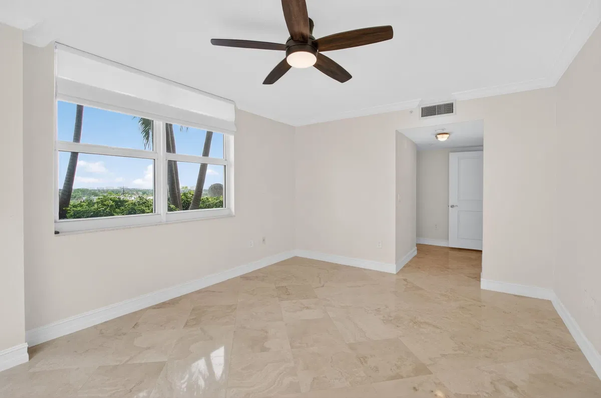 Townsend Place Unit 602 photo 13