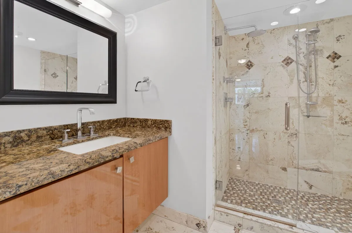 Townsend Place Unit 602 photo 19