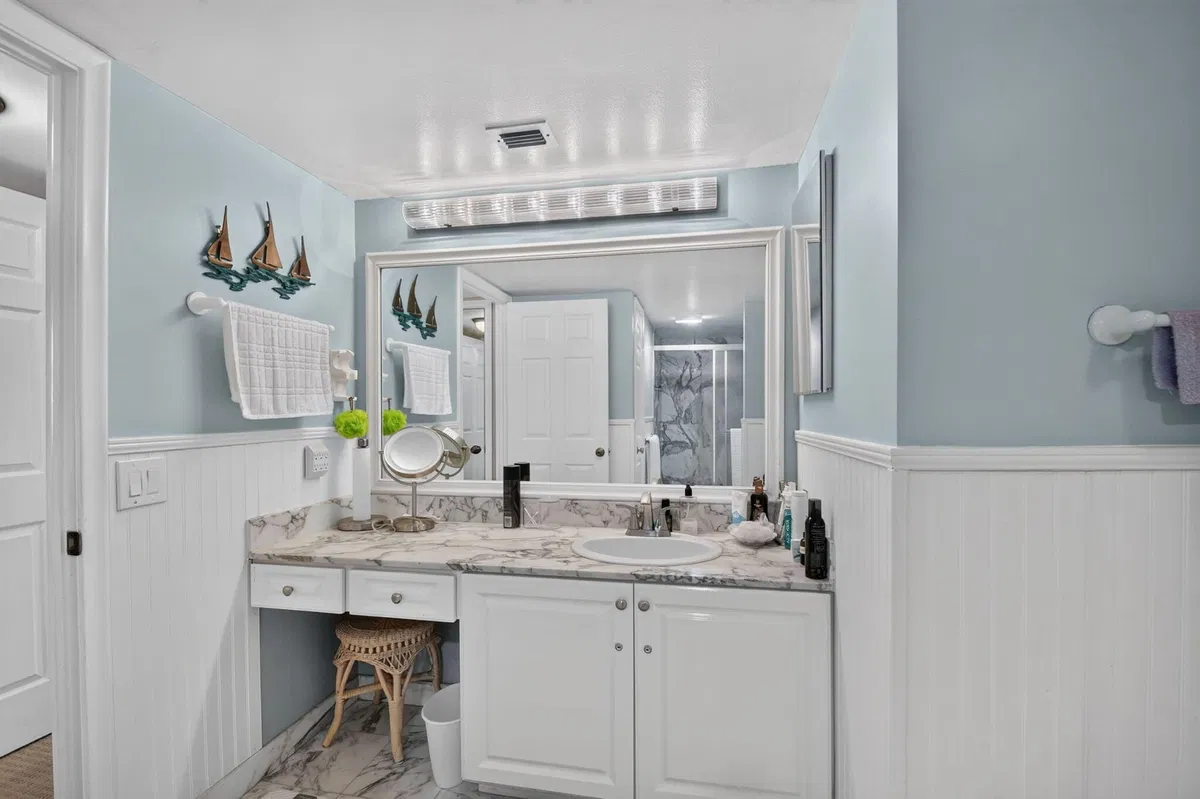 Singer Island Unit 1808 photo 16
