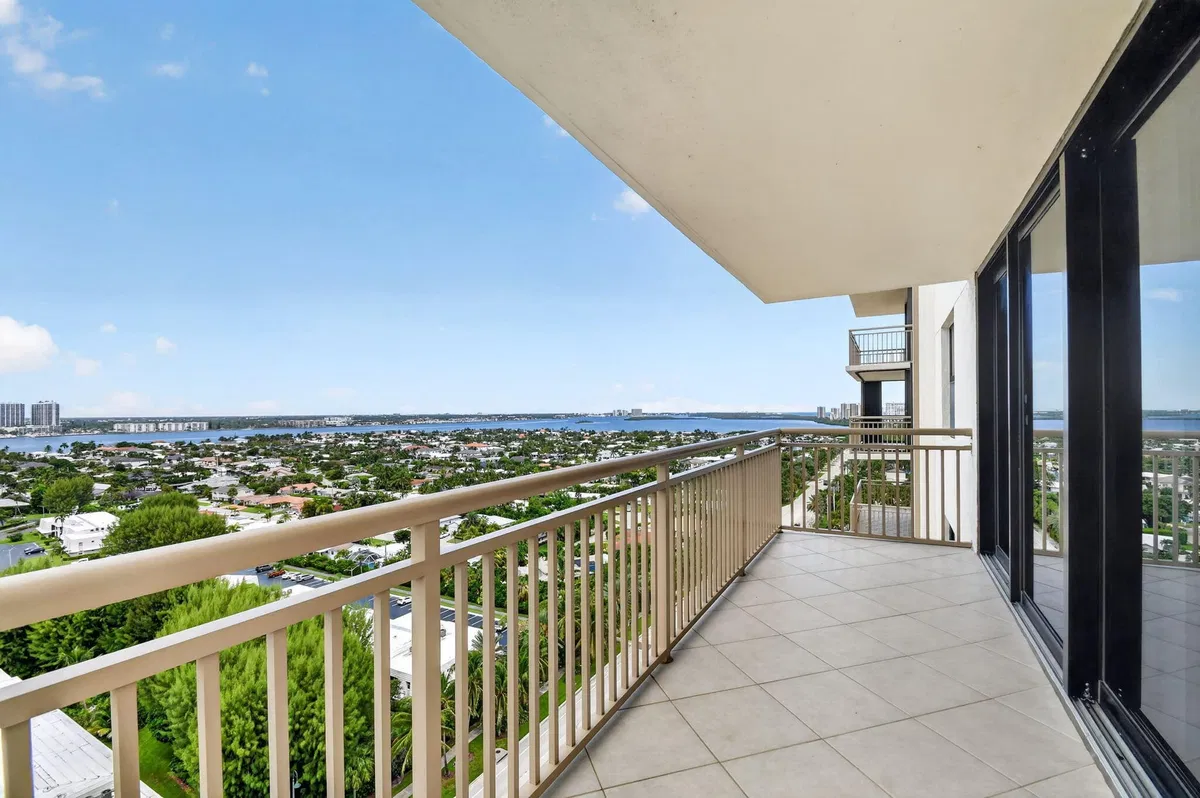 Singer Island Unit 1808 photo 22