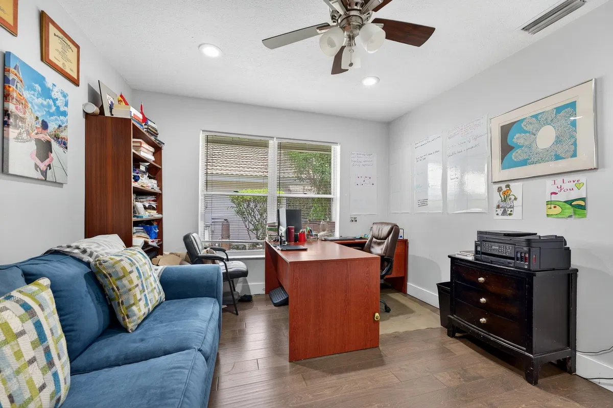  Residence photo 40