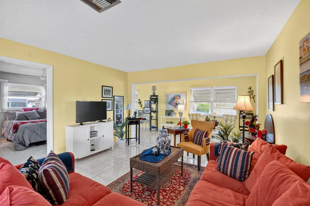 Residence photo 10
