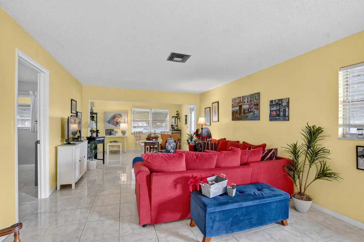 Residence photo 16