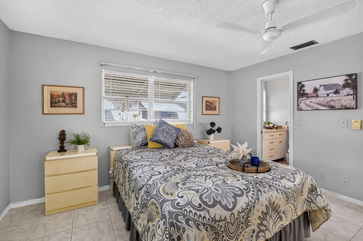 Residence photo 22