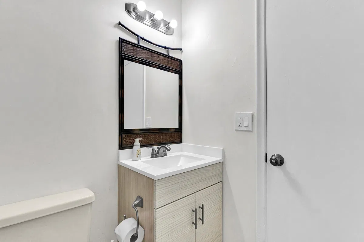 Residence photo 16