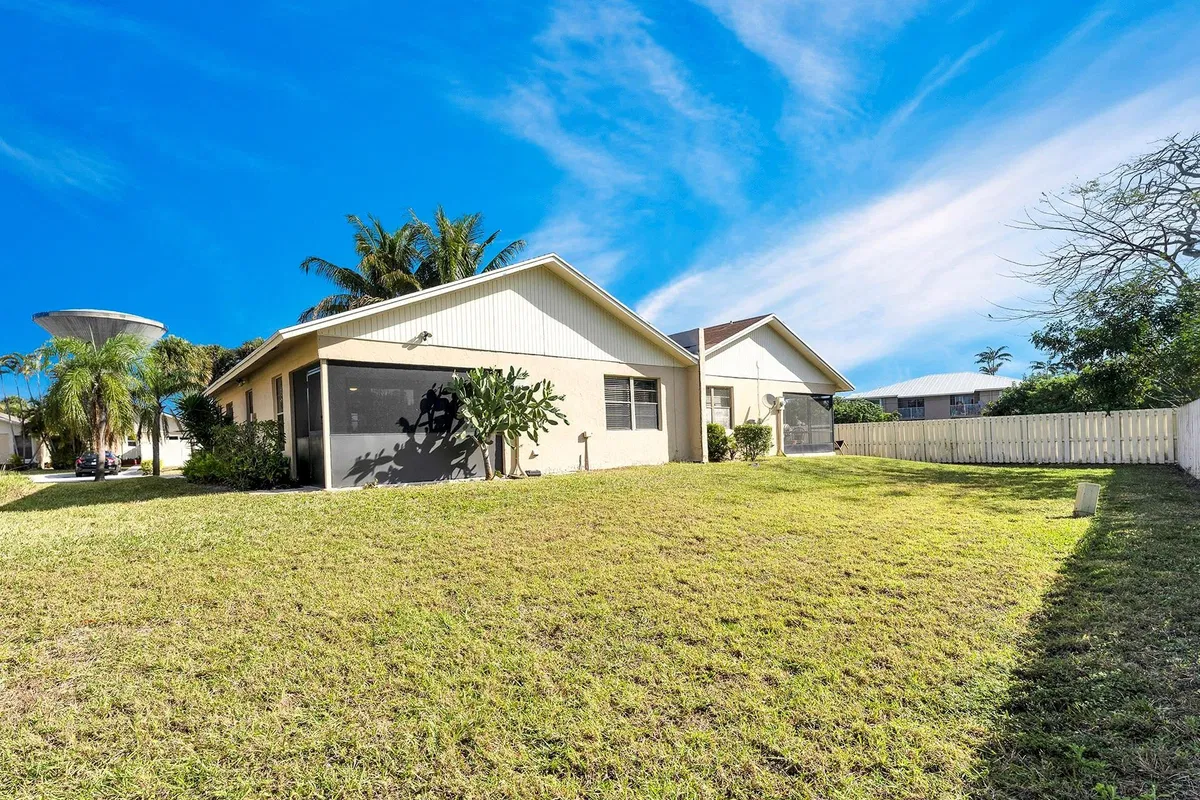 Residence photo 37