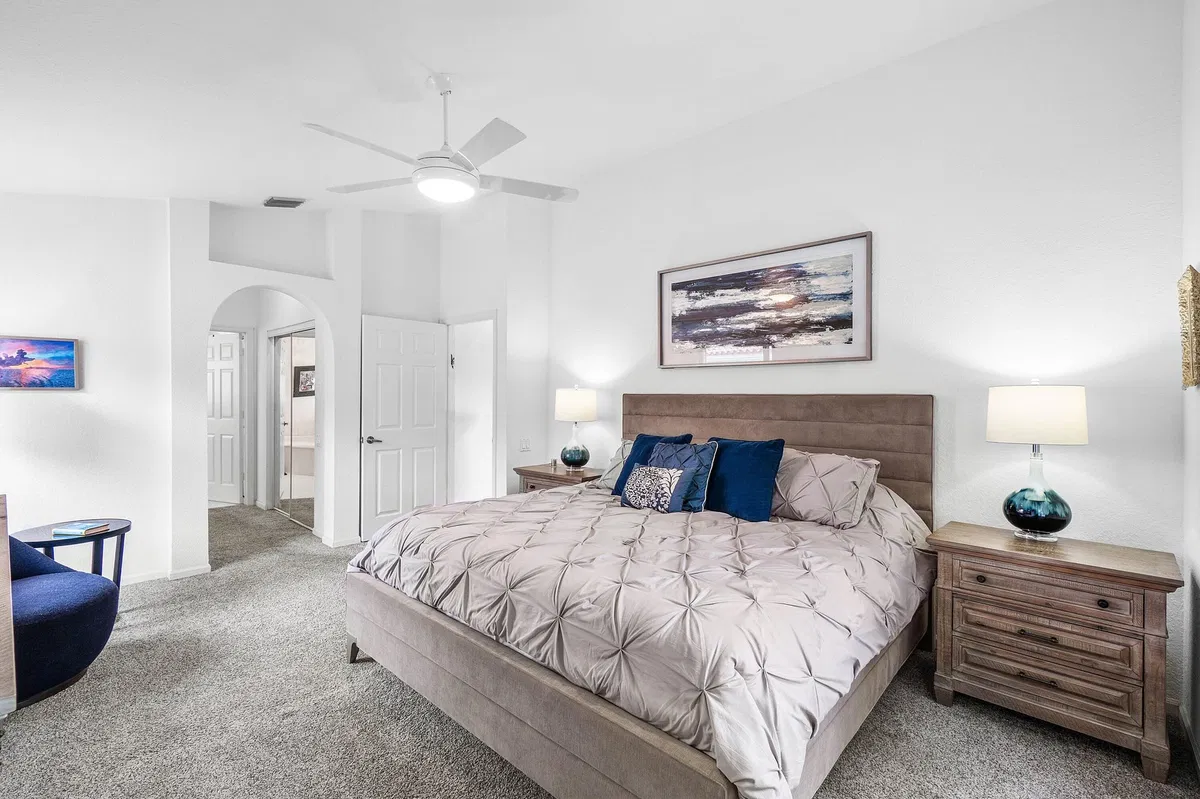 Residence photo 16
