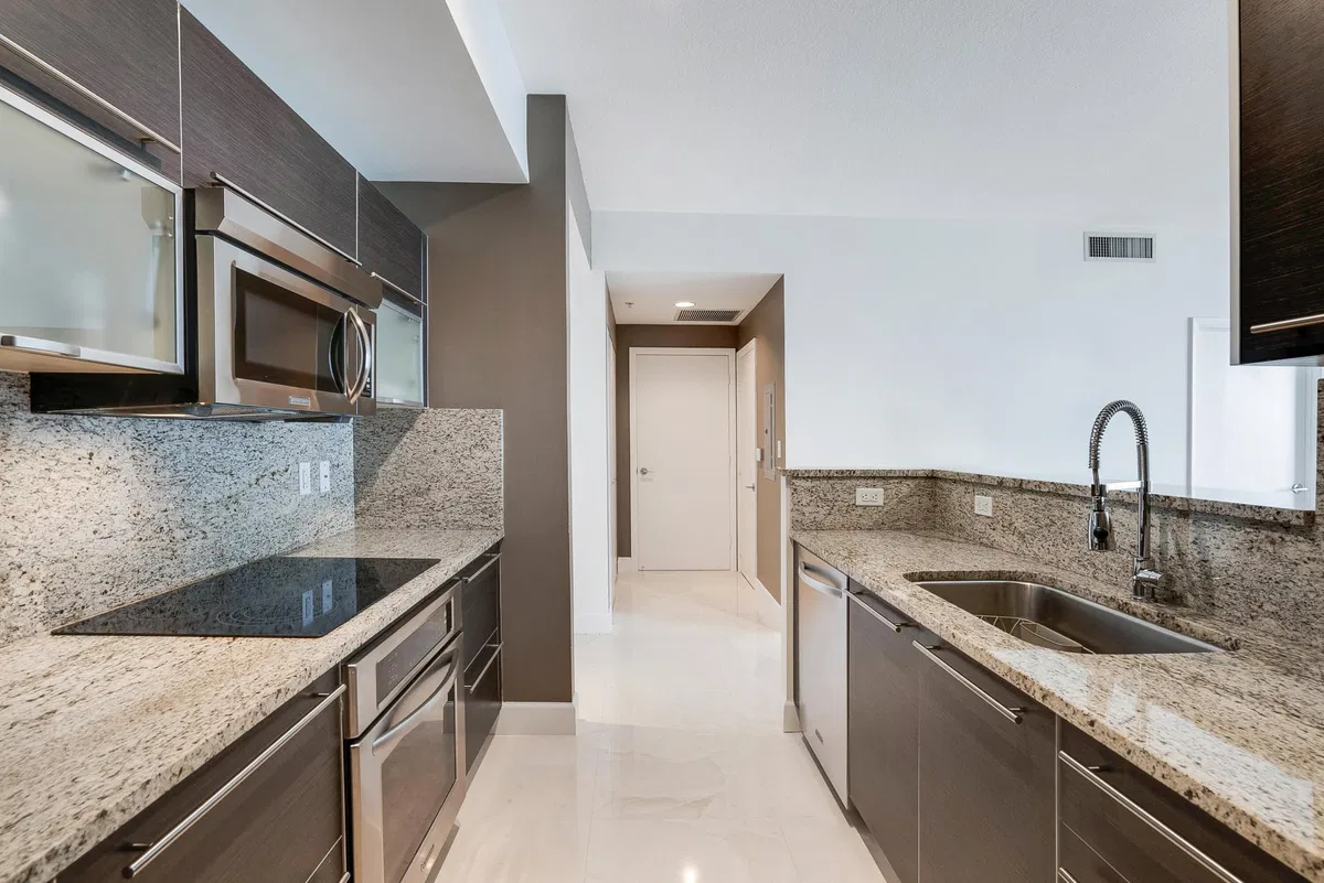 Cityplace South Tower Unit 1017 photo 4