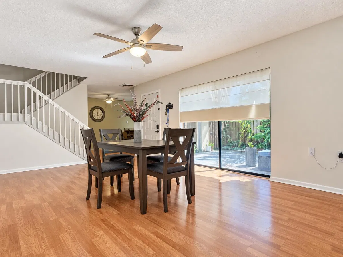 Unit 5711 photo 4