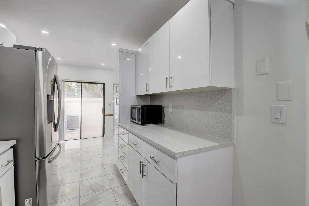 Residence photo 10