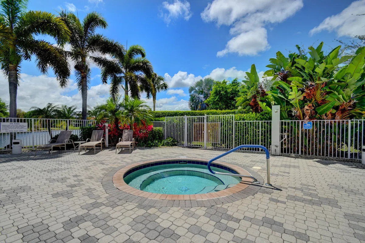 Residence photo 58