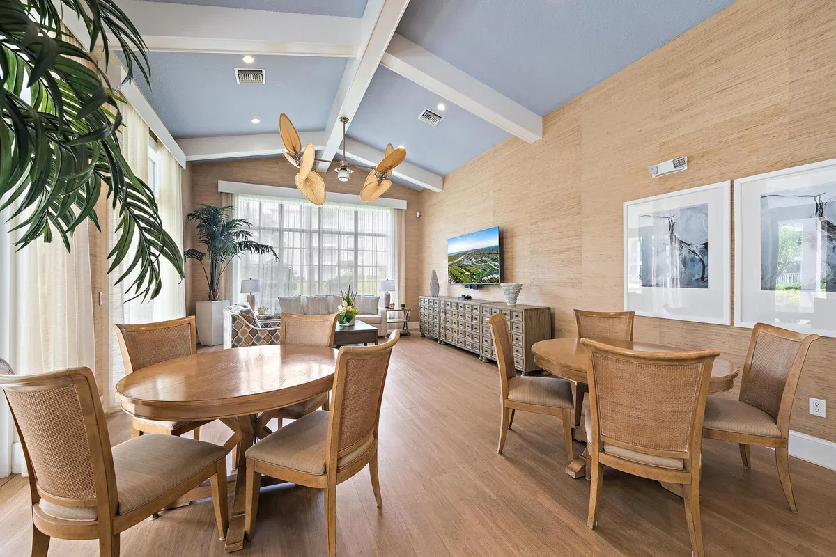Residence photo 28