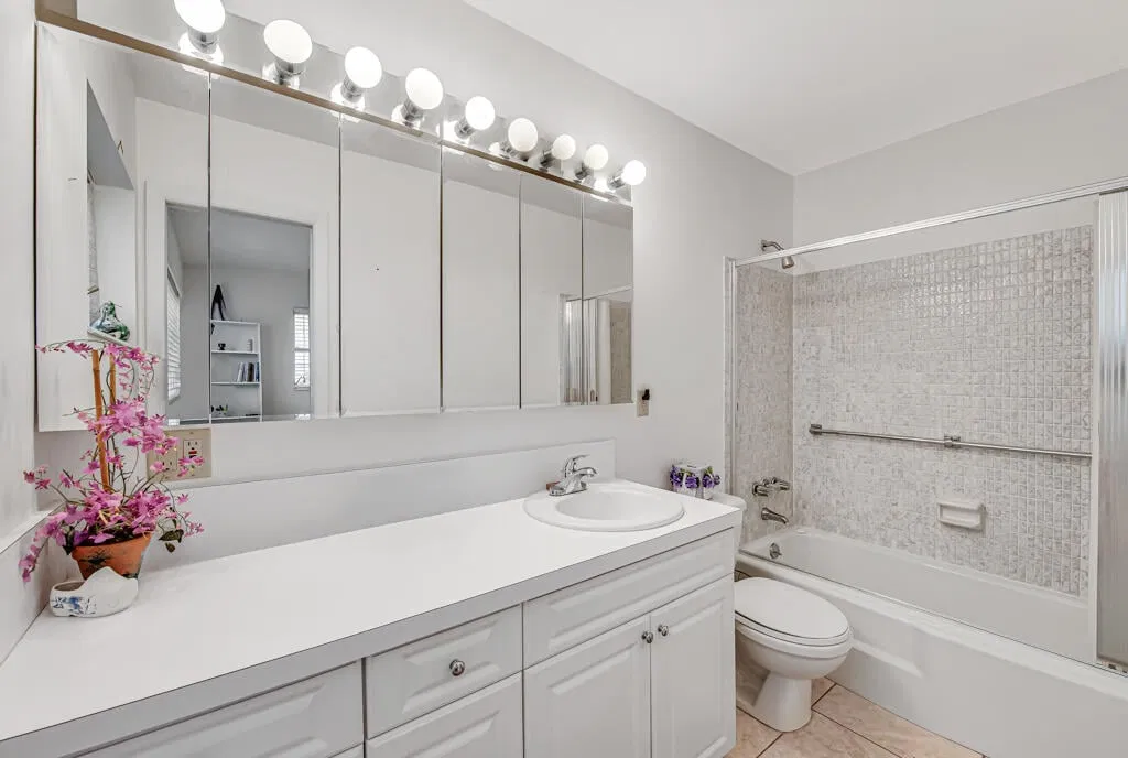 Unit A photo 16