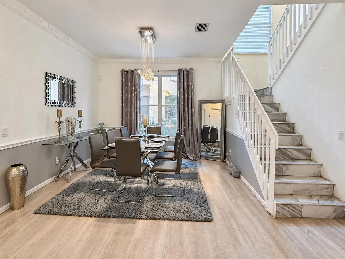 Residence photo 4