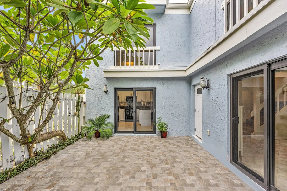 Palm Trail Delray Beach Unit 24D photo 4