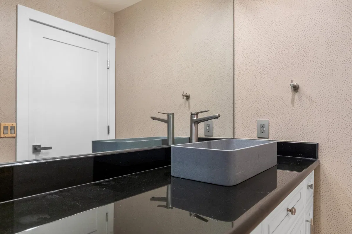 Residence photo 43