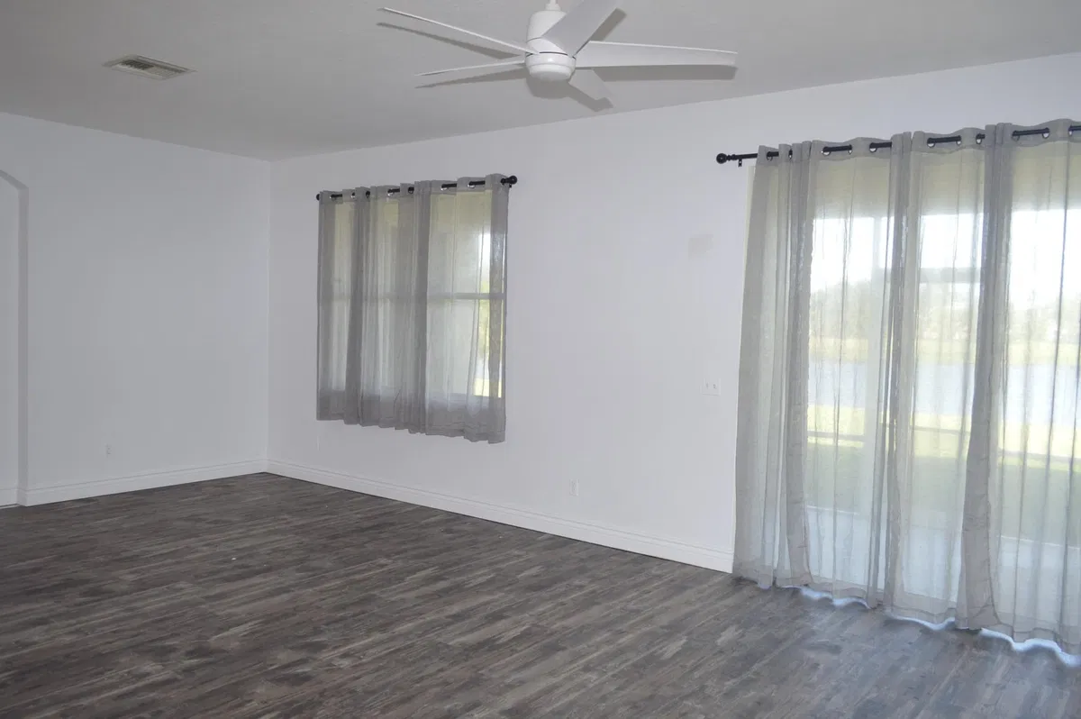  Residence photo 7