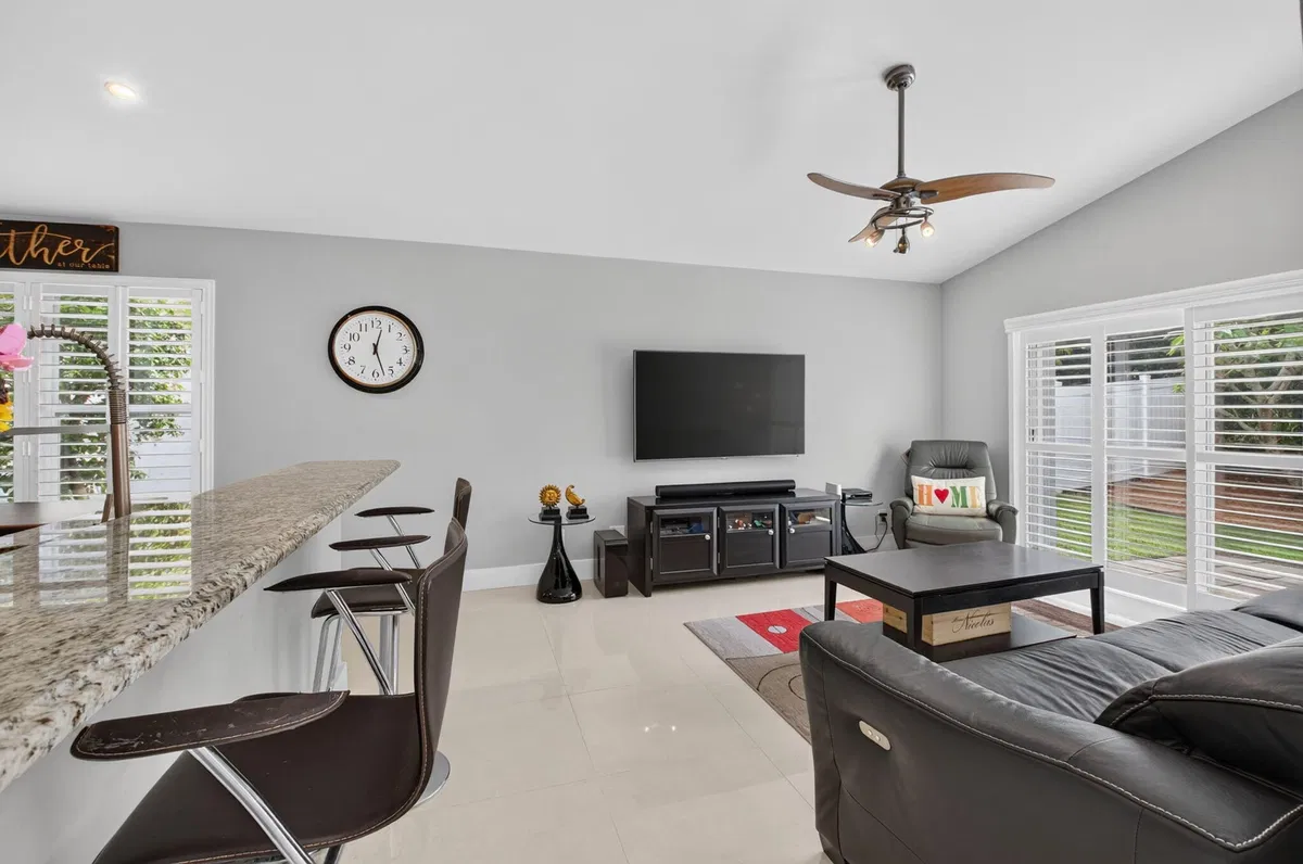 Residence photo 22