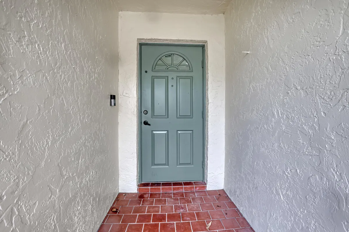  Residence photo 7