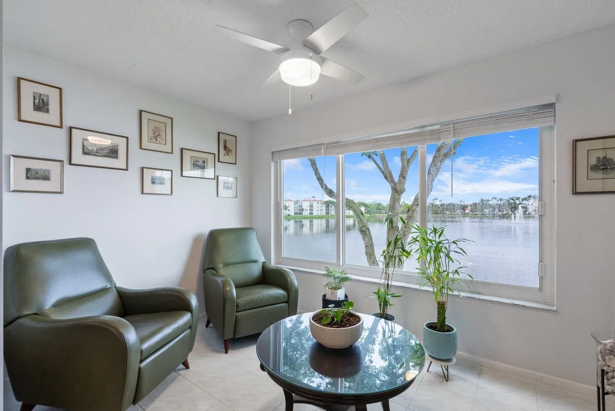 Unit 206 photo 16