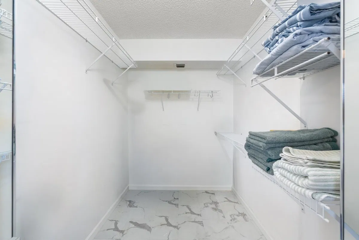 Unit 206 photo 19