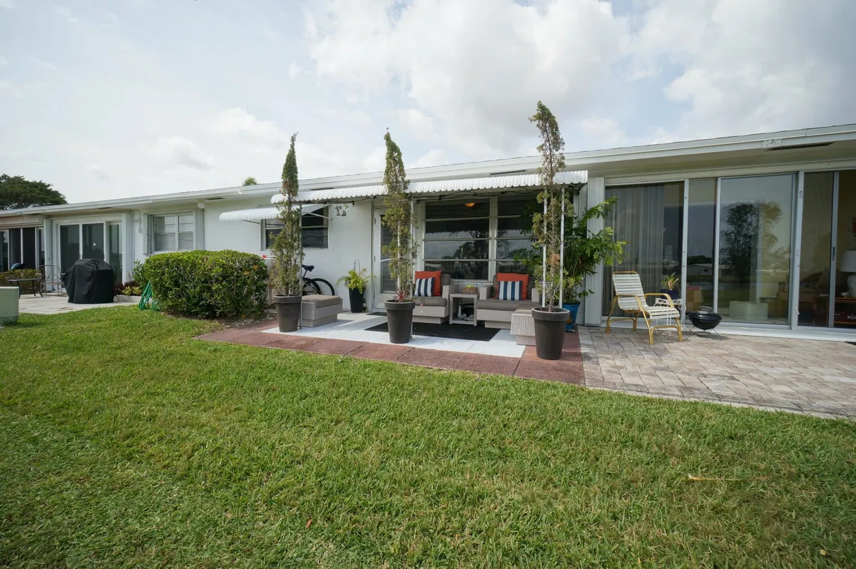Unit 115 photo 19