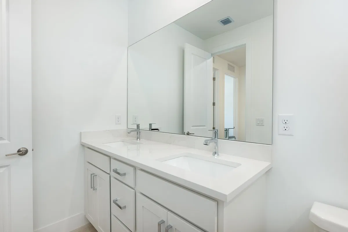 Residence photo 16
