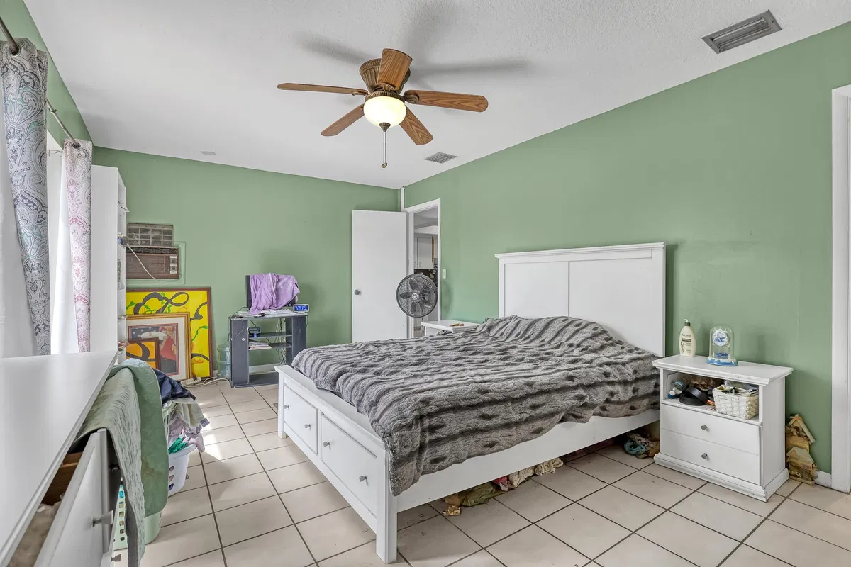 Residence photo 19