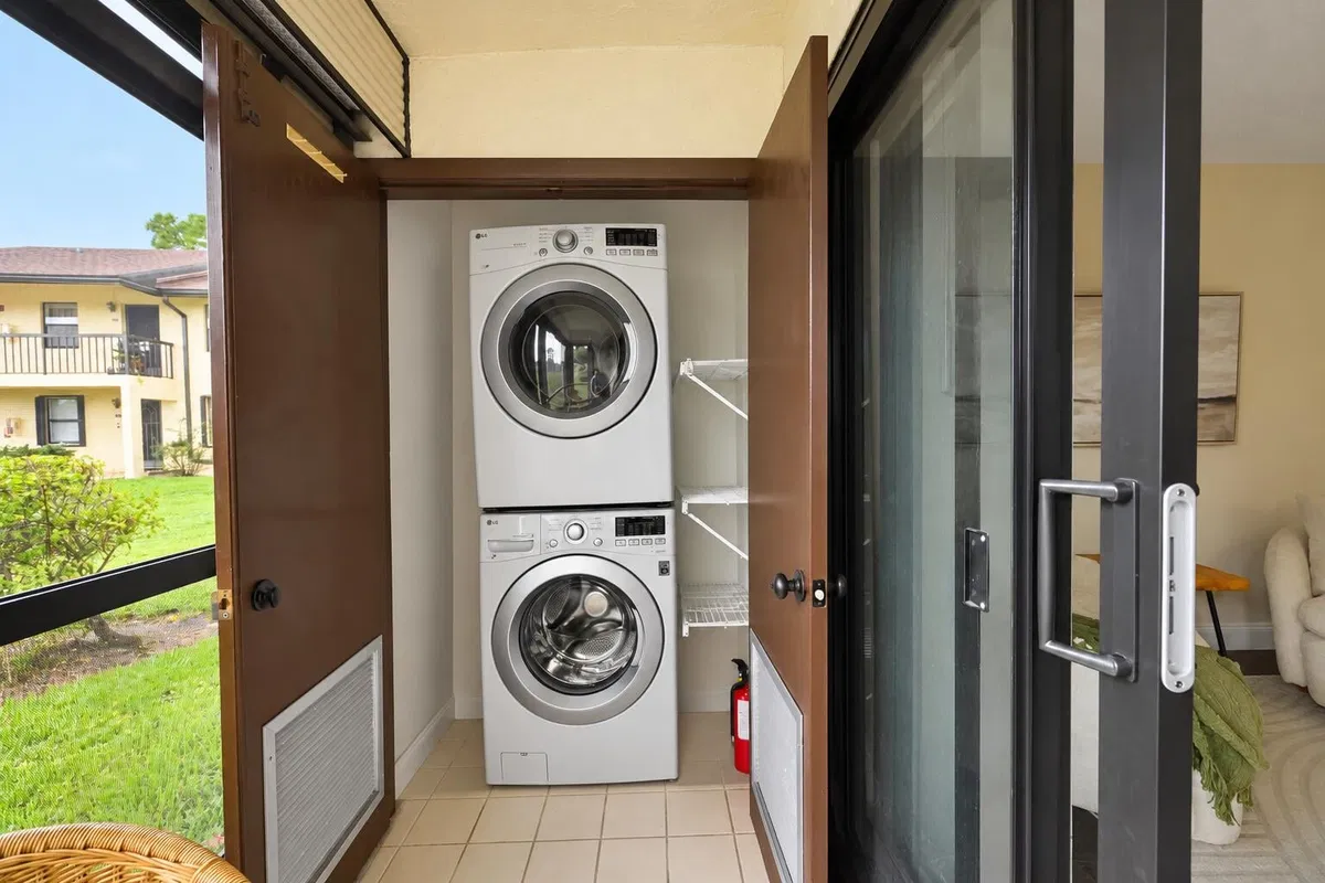 Unit 103 photo 19