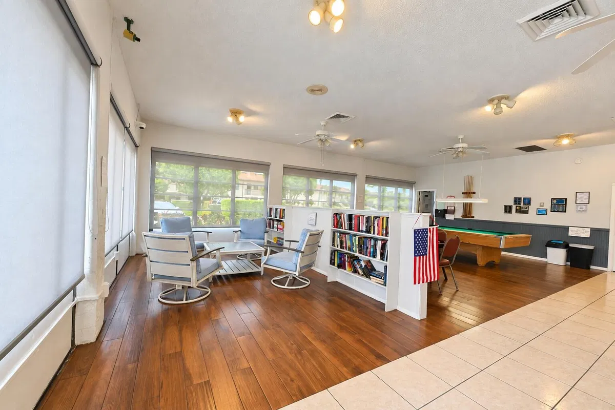 Unit 103 photo 28