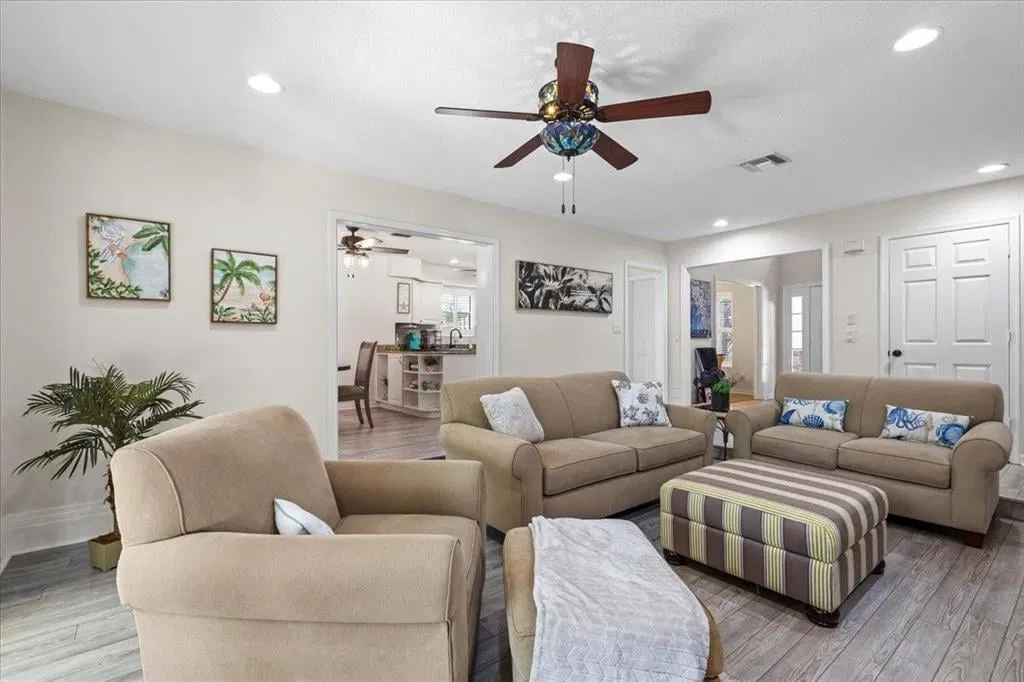Residence photo 4