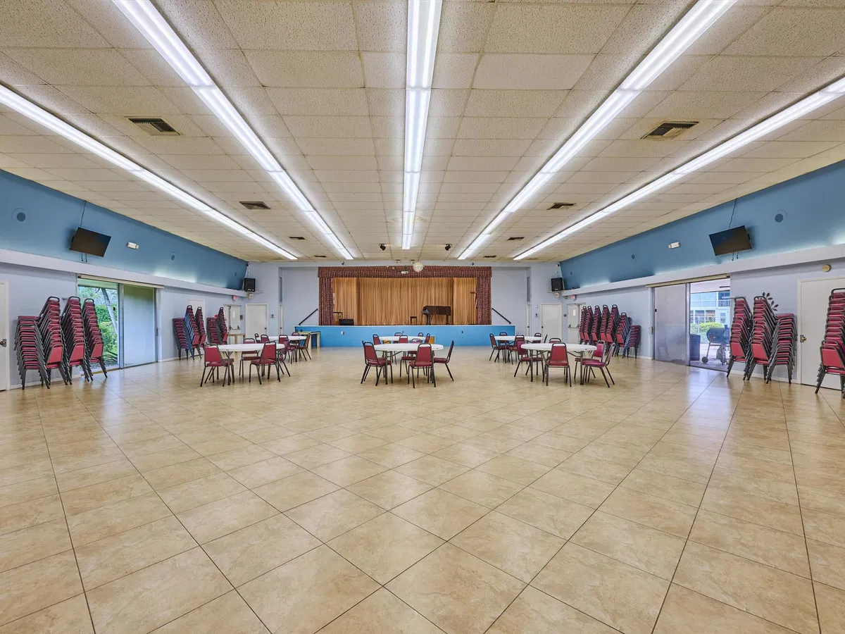 Unit 107 photo 43