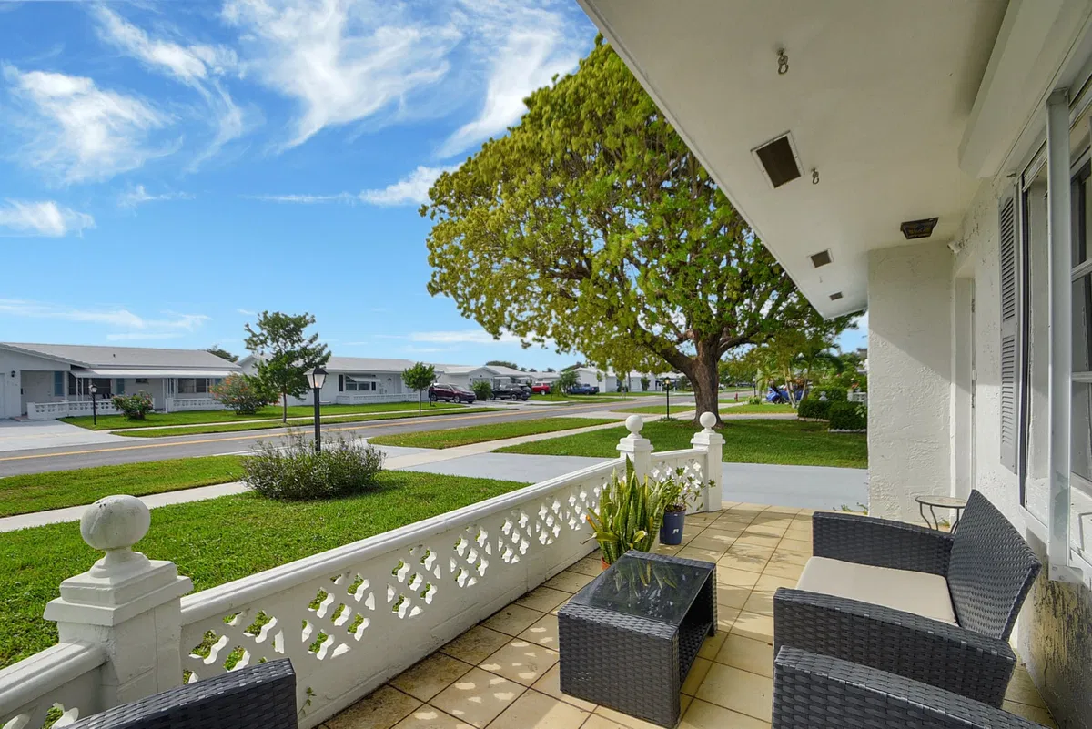 Residence photo 34