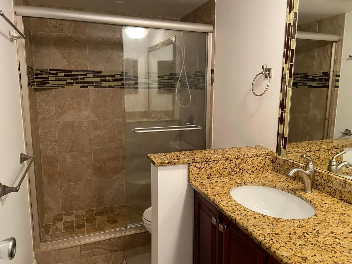 Unit 105 photo 10