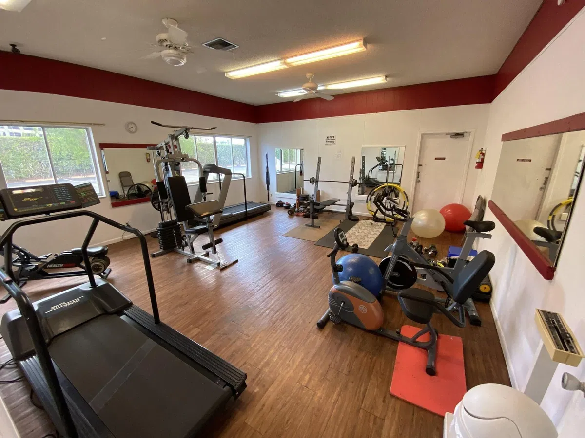 Unit 105 photo 28
