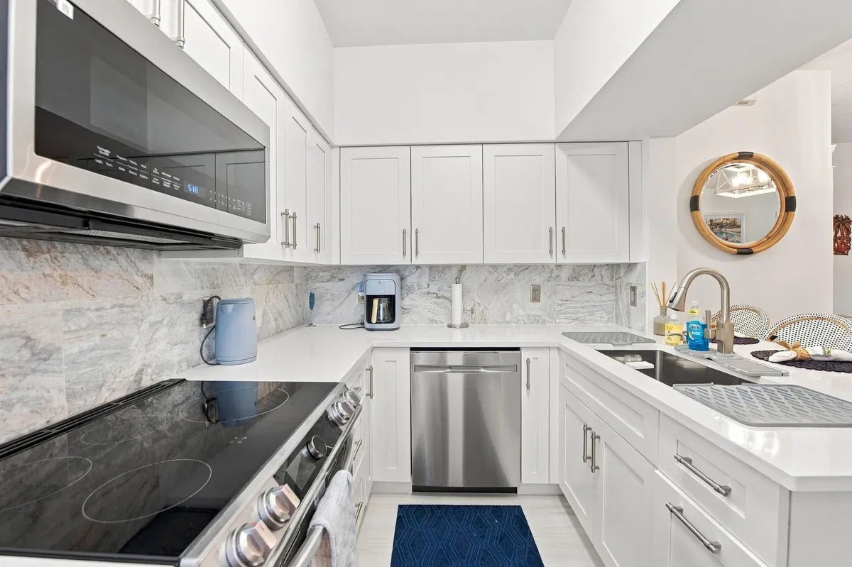 Residence photo 16