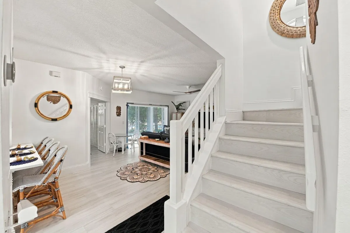 Residence photo 19