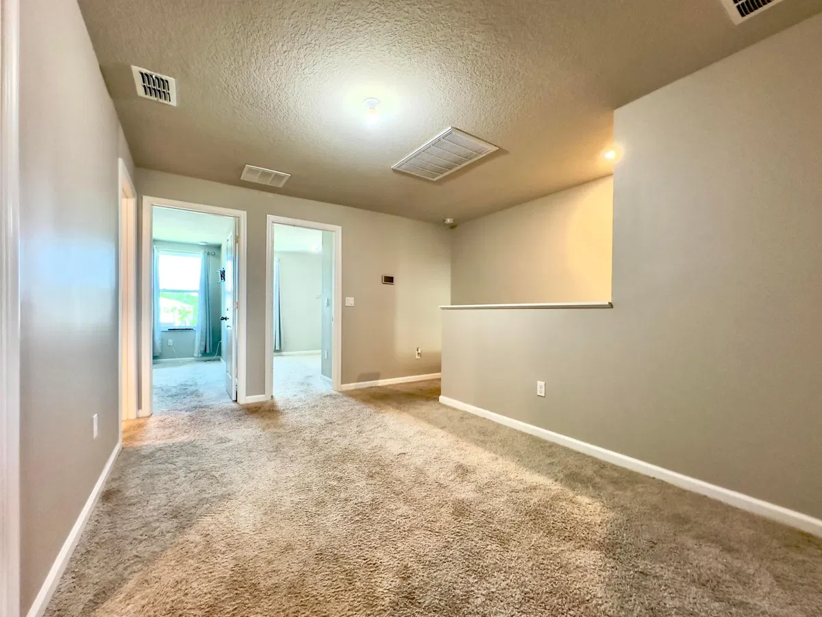 Residence photo 19