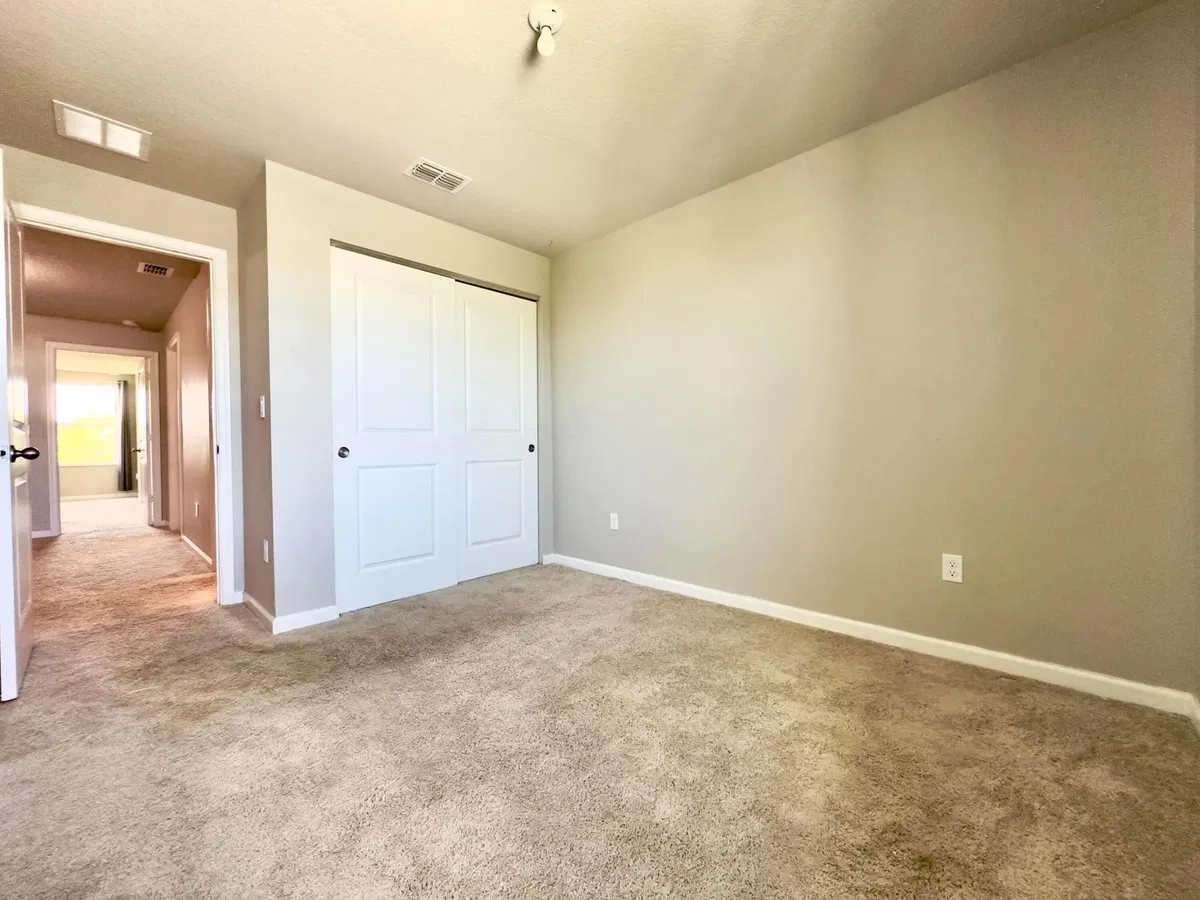 Residence photo 37