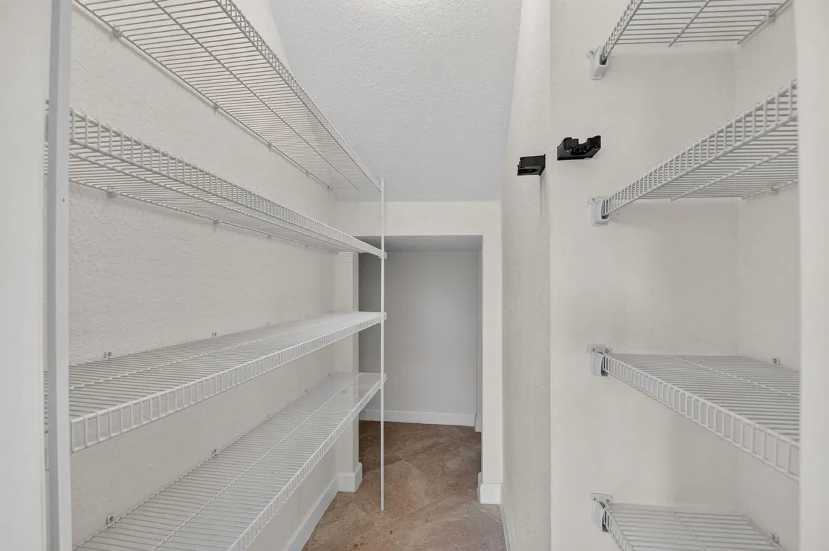 Residence photo 28