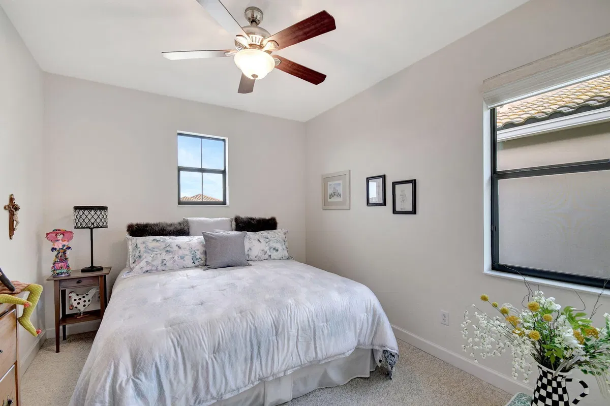 Residence photo 58