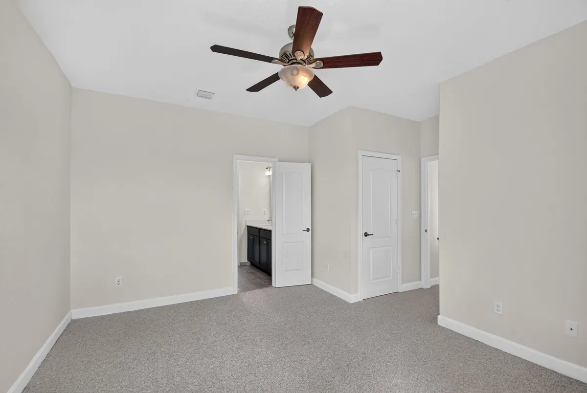 Residence photo 61