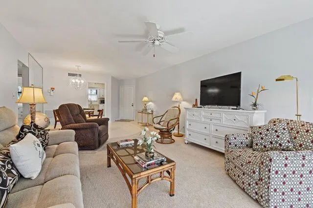 Unit H206 photo 7