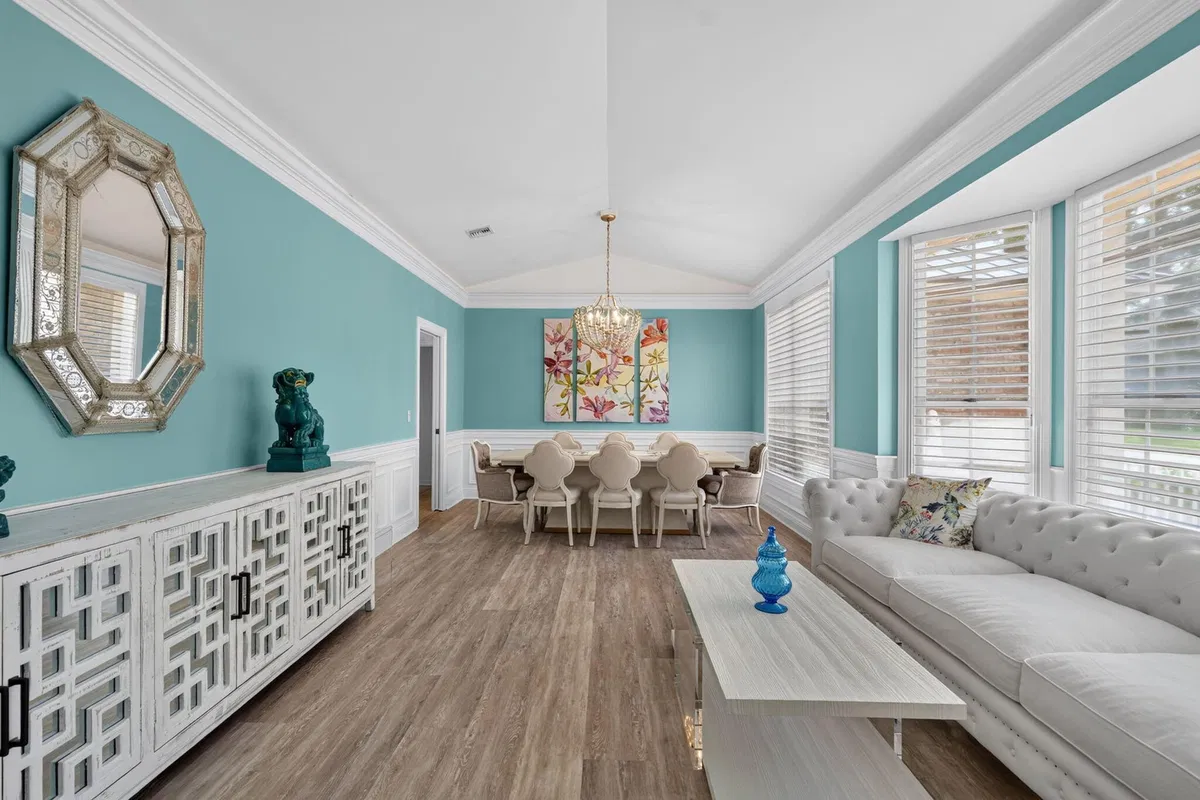 Residence photo 4