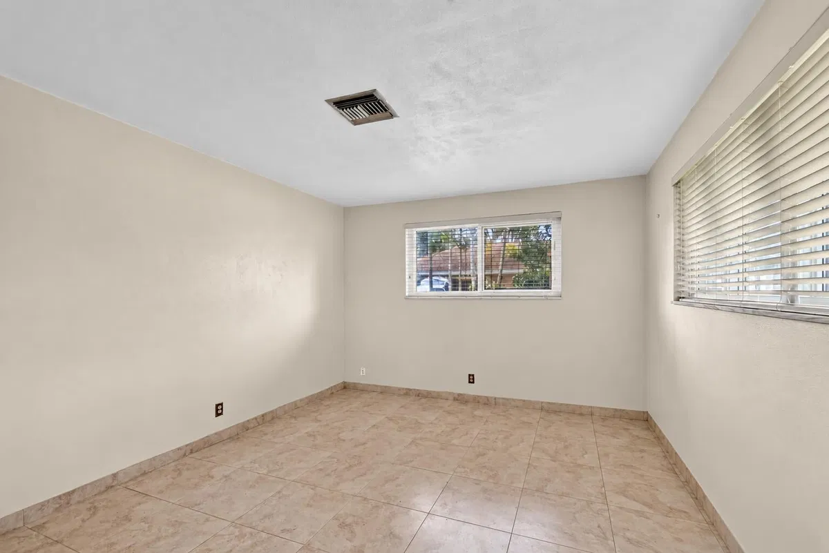 Residence photo 28