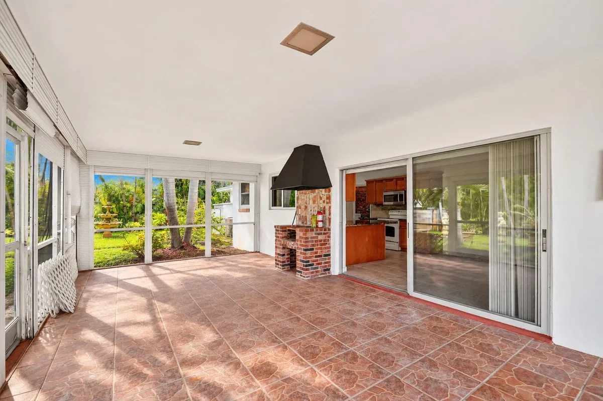 Residence photo 46